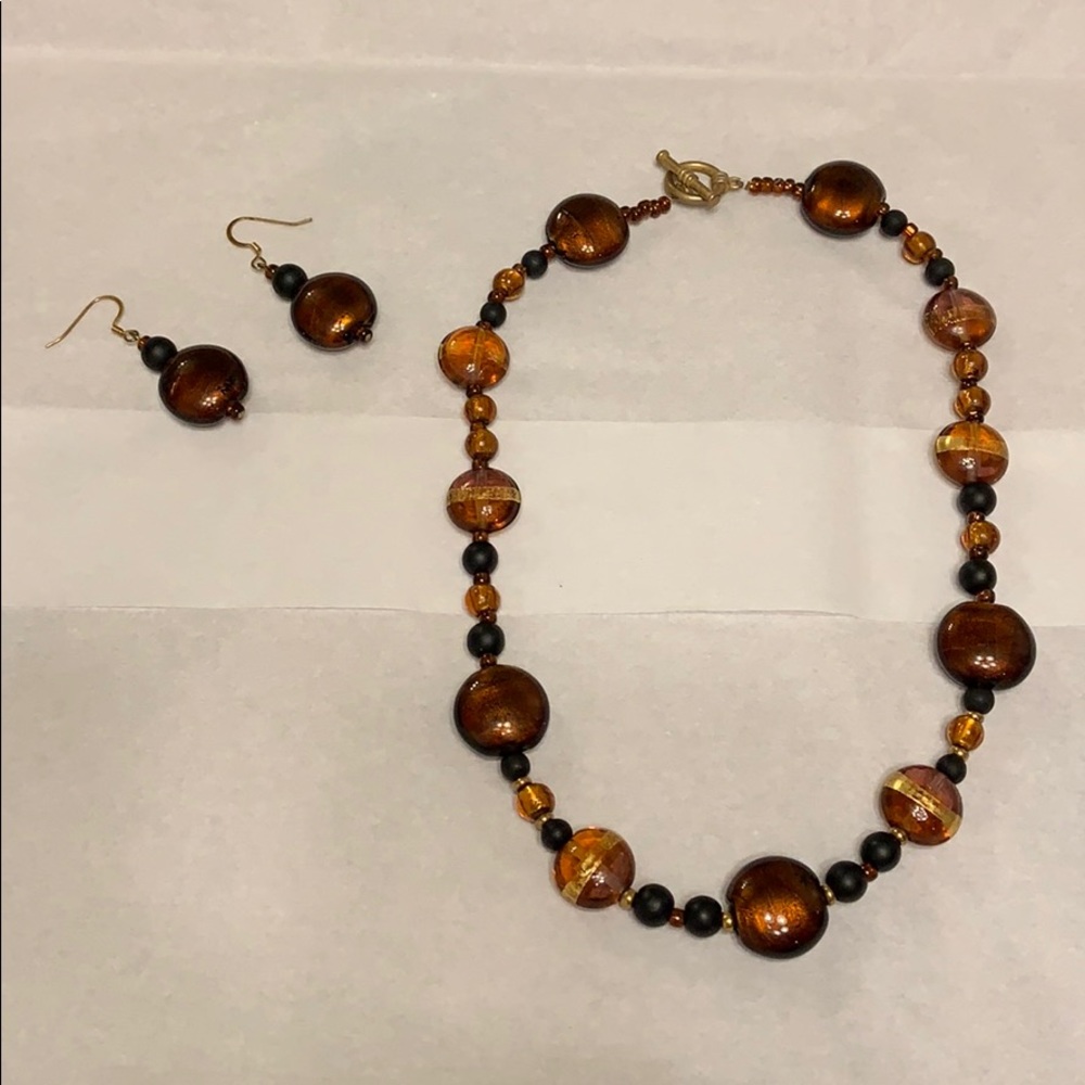 Necklace and earring set